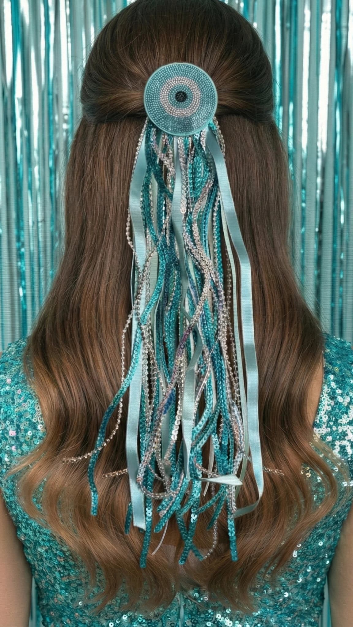 Fivela Luxo Olho Turquesa Com Fitas E Correntes De Brilho